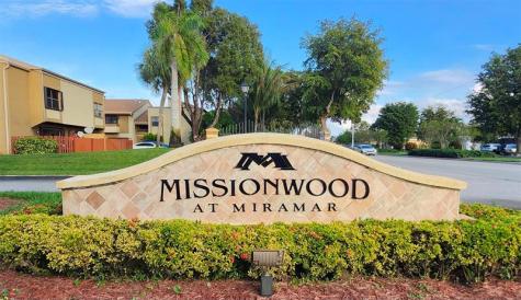 3027 E Missionwood Lane Hollywood FL 33025