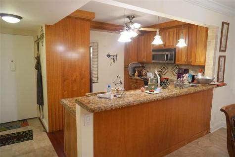 2851 Somerset Drive Lauderdale Lakes FL 33311
