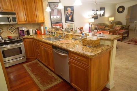 2851 Somerset Drive Lauderdale Lakes FL 33311