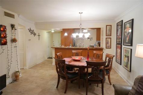2851 Somerset Drive Lauderdale Lakes FL 33311