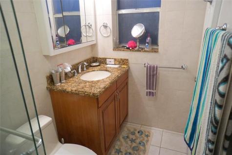 2851 Somerset Drive Lauderdale Lakes FL 33311
