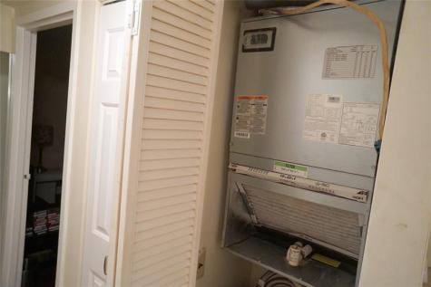 2851 Somerset Drive Lauderdale Lakes FL 33311