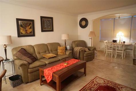2851 Somerset Drive Lauderdale Lakes FL 33311