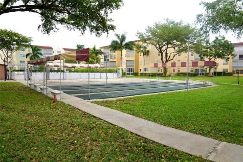 2851 Somerset Drive Lauderdale Lakes FL 33311