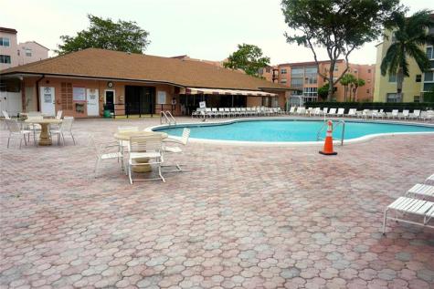 2851 Somerset Drive Lauderdale Lakes FL 33311