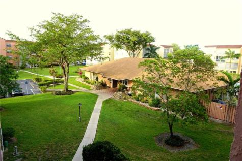 2851 Somerset Drive Lauderdale Lakes FL 33311