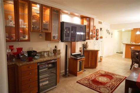 2851 Somerset Drive Lauderdale Lakes FL 33311