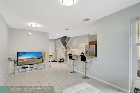 2037 Nassau Drive Riviera Beach FL 33404