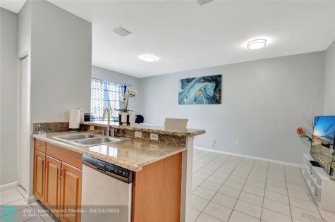 2037 Nassau Drive Riviera Beach FL 33404