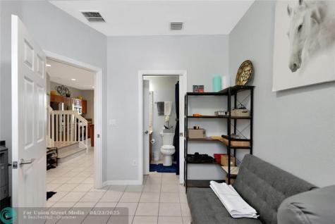 2037 Nassau Drive Riviera Beach FL 33404