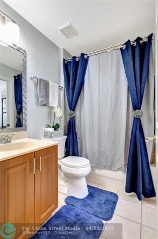 2037 Nassau Drive Riviera Beach FL 33404