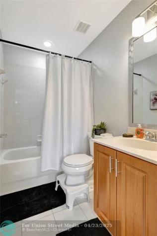 2037 Nassau Drive Riviera Beach FL 33404