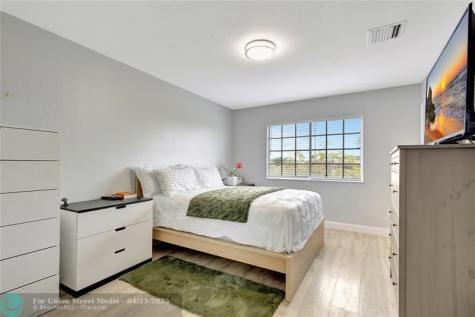 2037 Nassau Drive Riviera Beach FL 33404