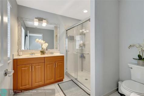 2037 Nassau Drive Riviera Beach FL 33404