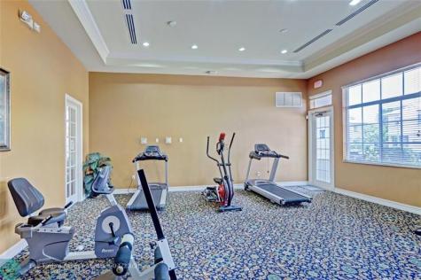 2037 Nassau Drive Riviera Beach FL 33404