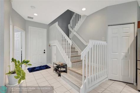 2037 Nassau Drive Riviera Beach FL 33404