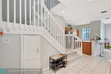 2037 Nassau Drive Riviera Beach FL 33404