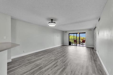 2112 S Cypress Bend Drive Pompano Beach FL 33069