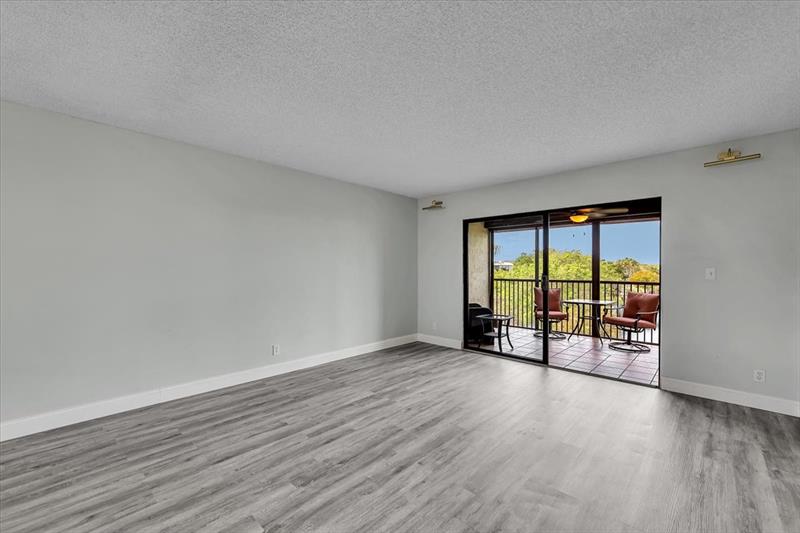 2112 S Cypress Bend Drive Pompano Beach FL 33069