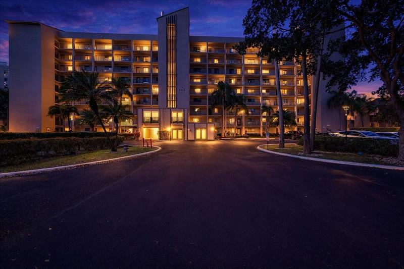 2112 S Cypress Bend Drive Pompano Beach FL 33069