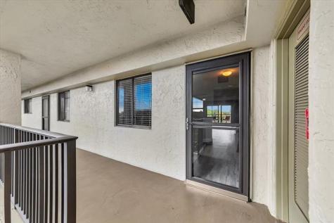 2112 S Cypress Bend Drive Pompano Beach FL 33069