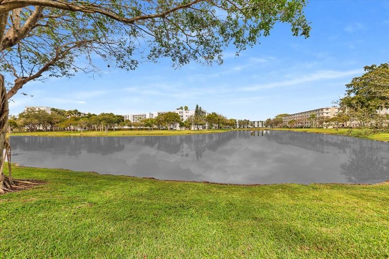 2112 S Cypress Bend Drive Pompano Beach FL 33069