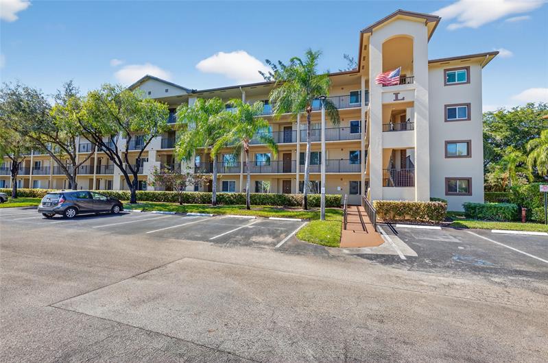 900 SW 142nd Avenue Pembroke Pines FL 33027