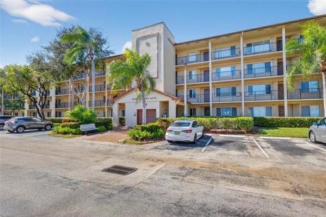 900 SW 142nd Avenue Pembroke Pines FL 33027