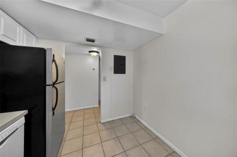 711 N Pine Island Road Plantation FL 33324