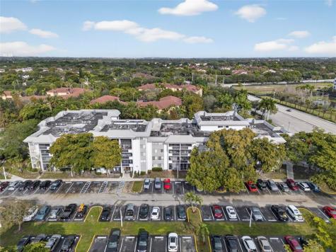 711 N Pine Island Road Plantation FL 33324