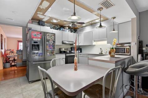 8105 NW 27th Street Coral Springs FL 33065