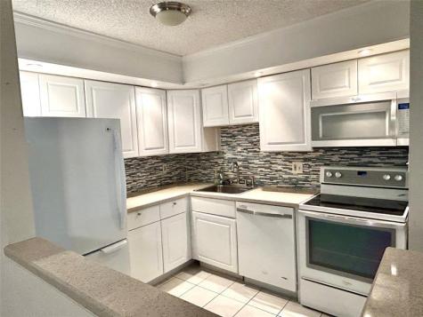 10429 E Clairmont Circle Tamarac FL 33321