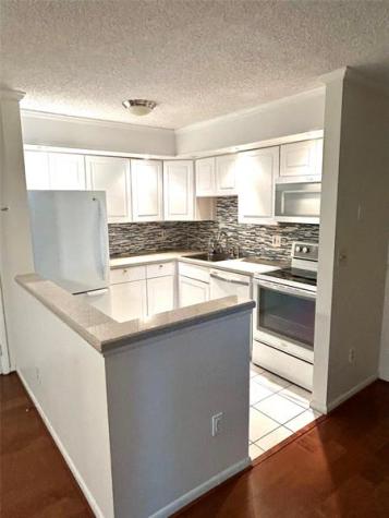 10429 E Clairmont Circle Tamarac FL 33321