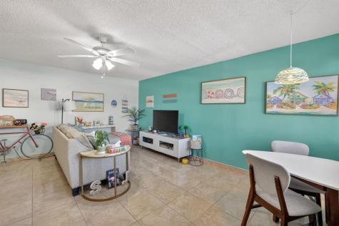 1354 N 12th Court Hollywood FL 33019
