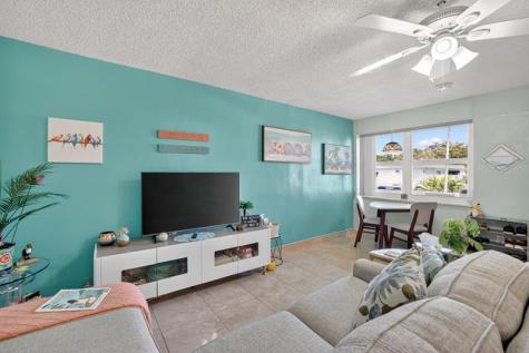 1354 N 12th Court Hollywood FL 33019