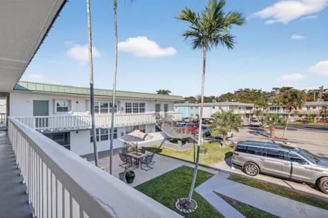 1354 N 12th Court Hollywood FL 33019