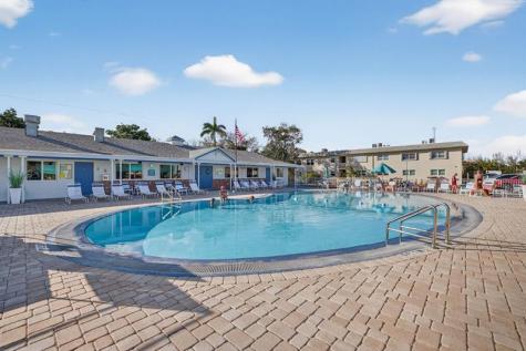 1354 N 12th Court Hollywood FL 33019