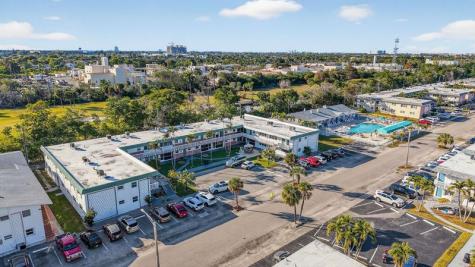 1354 N 12th Court Hollywood FL 33019