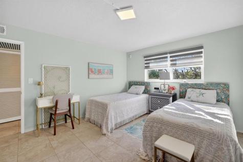 1354 N 12th Court Hollywood FL 33019