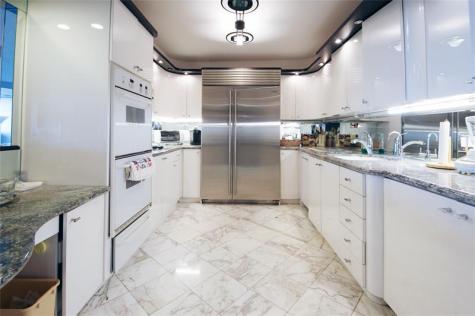 2480 Presidential Way West Palm Beach FL 33401