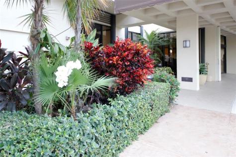 2480 Presidential Way West Palm Beach FL 33401