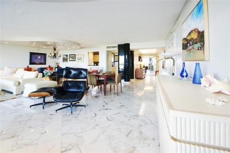 2480 Presidential Way West Palm Beach FL 33401