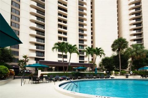 2480 Presidential Way West Palm Beach FL 33401