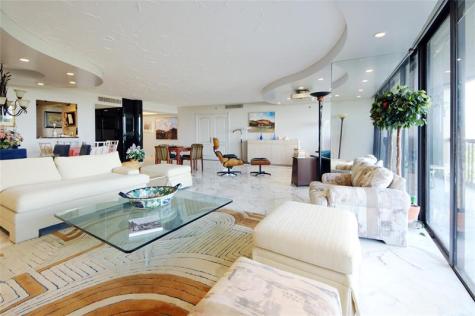 2480 Presidential Way West Palm Beach FL 33401