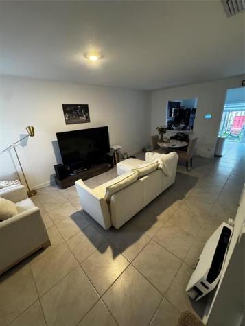 476 NE 5th Terrace Florida City FL 33034