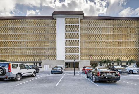 3050 NE 16th Avenue Oakland Park FL 33334