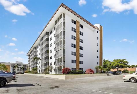 3050 NE 16th Avenue Oakland Park FL 33334