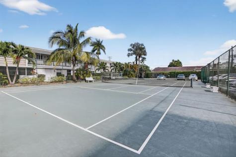 3050 NE 16th Avenue Oakland Park FL 33334