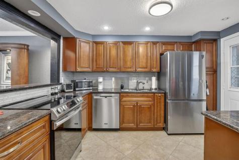 3050 NE 16th Avenue Oakland Park FL 33334