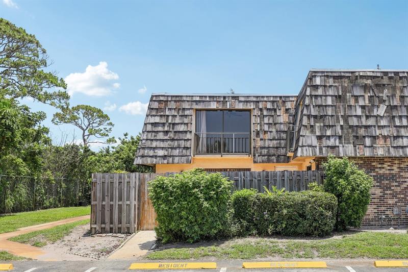 1660 Forest Lakes Circle West Palm Beach FL 33406
